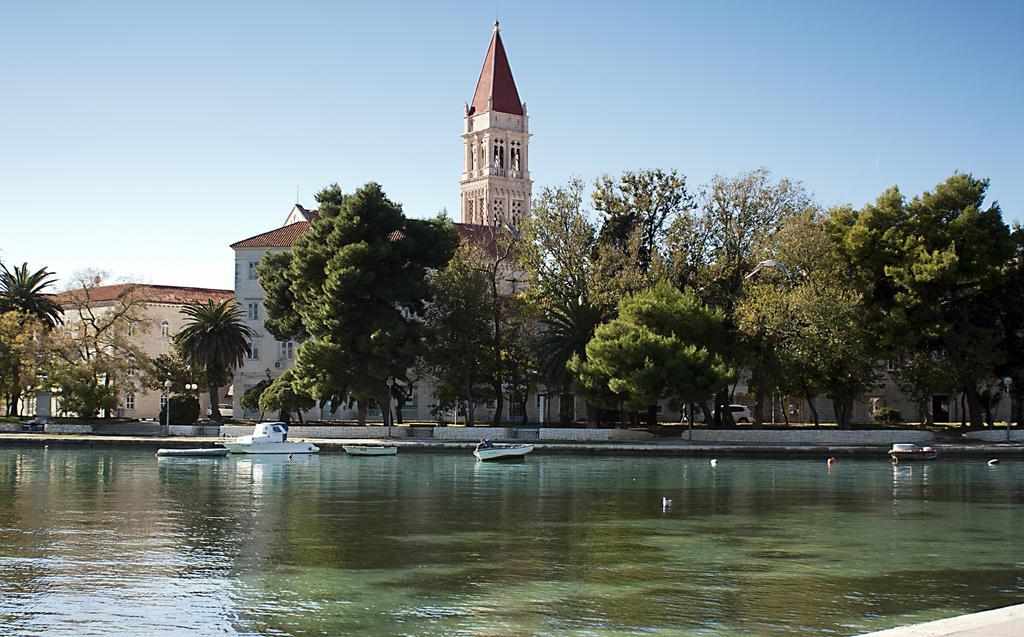 Rooms Livia Trogir Exterior photo