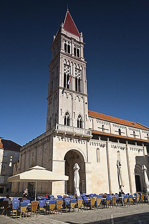 Rooms Livia Trogir Exterior photo