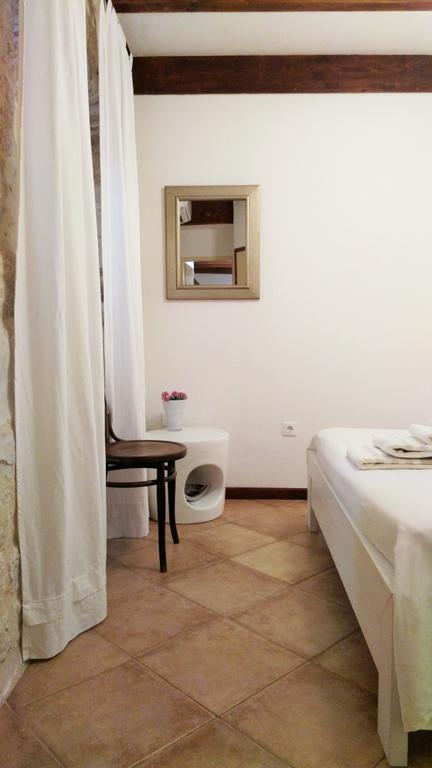 Rooms Livia Trogir Exterior photo