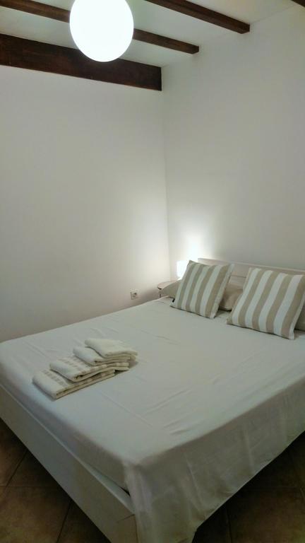 Rooms Livia Trogir Exterior photo